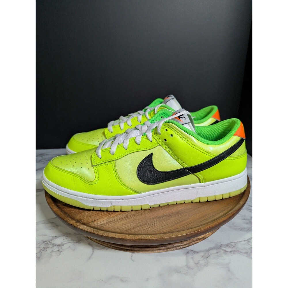 Nike DunkNike Dunk Low SE Volt Black Total Orange lFJ4610 702  Mens Size 12 - Picture 4 of 8